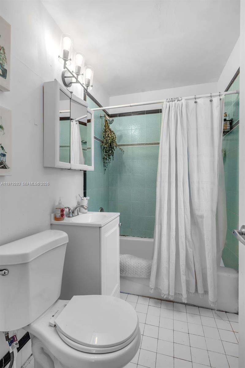 JASMINE CONDO - Residential