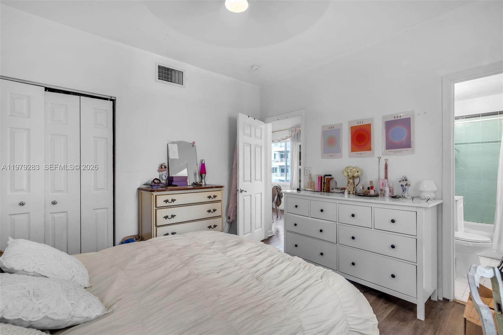 JASMINE CONDO - Residential