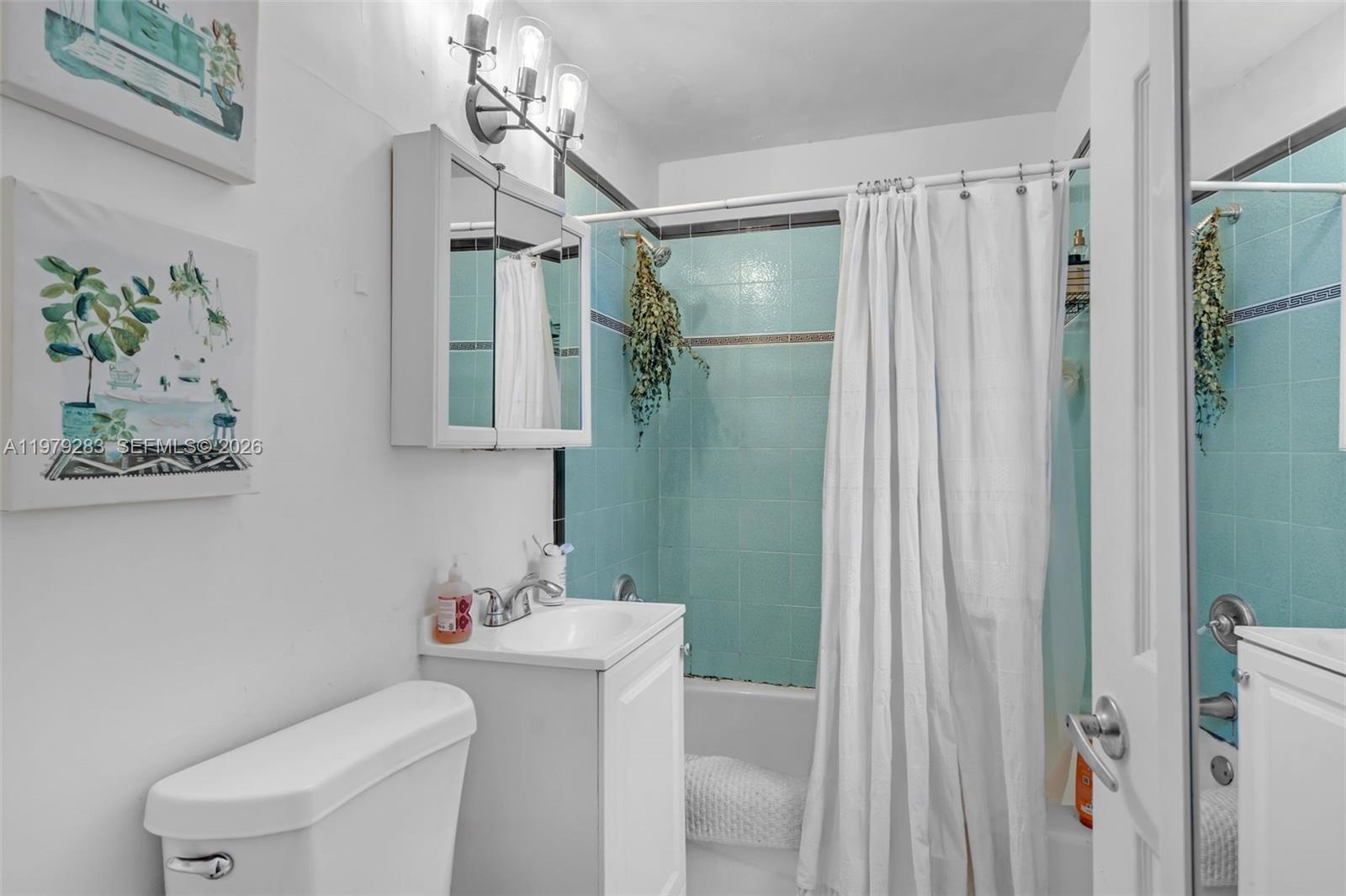 JASMINE CONDO - Residential