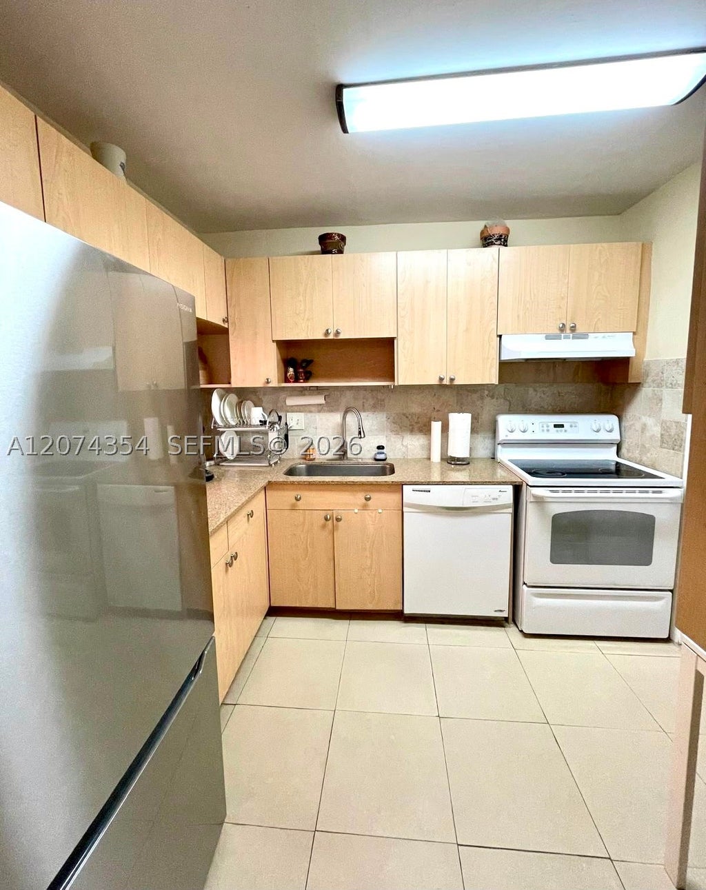 Photo of 981 Hillcrest Ct #115, Hollywood, FL 33021 (MLS # A12074354)