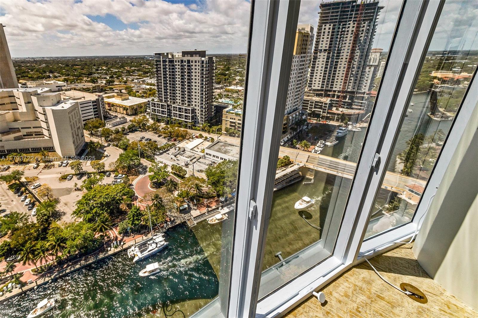 LAS OLAS RIVER HOUSE COND - Residential
