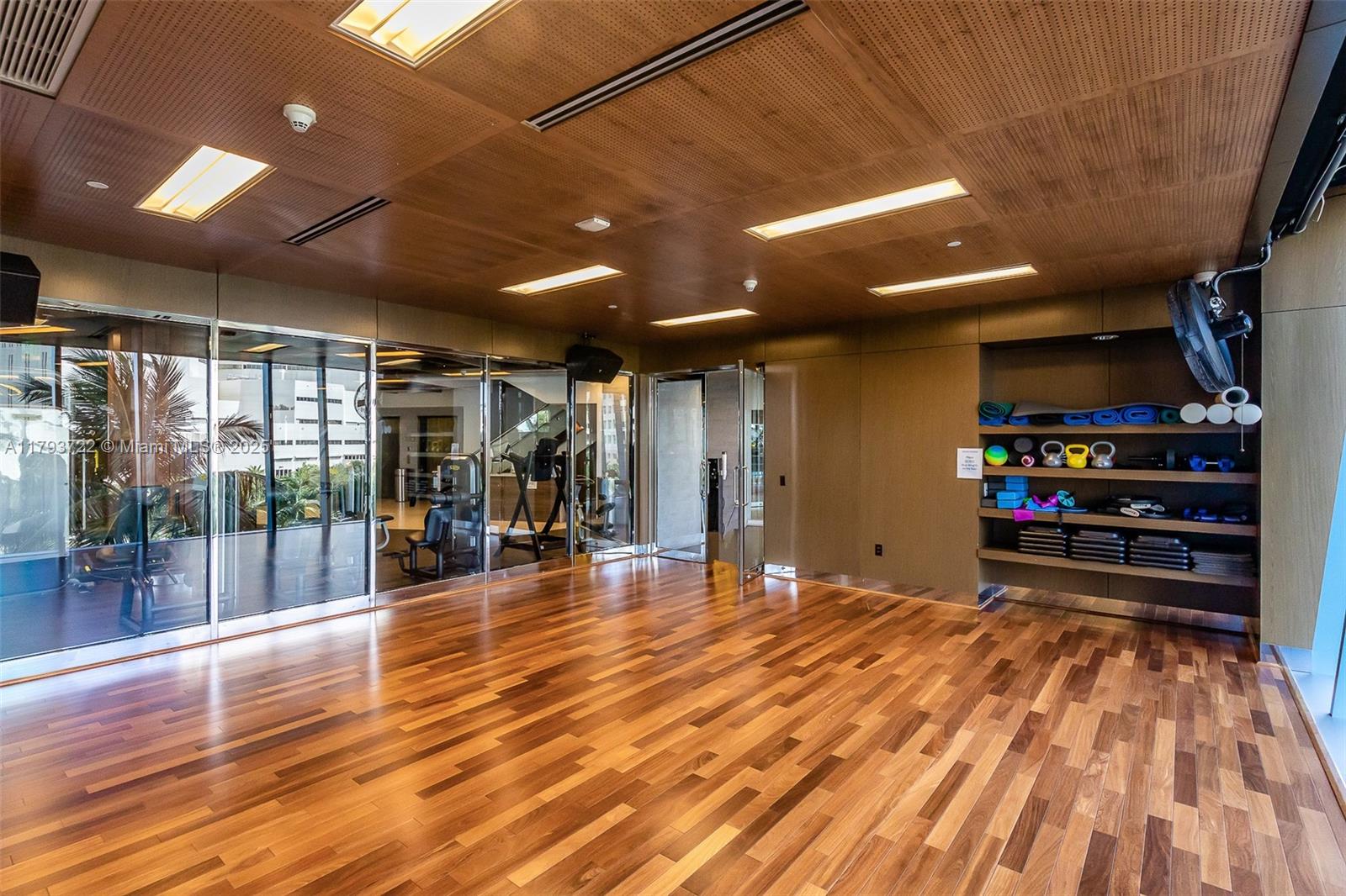 LAS OLAS RIVER HOUSE COND - Residential