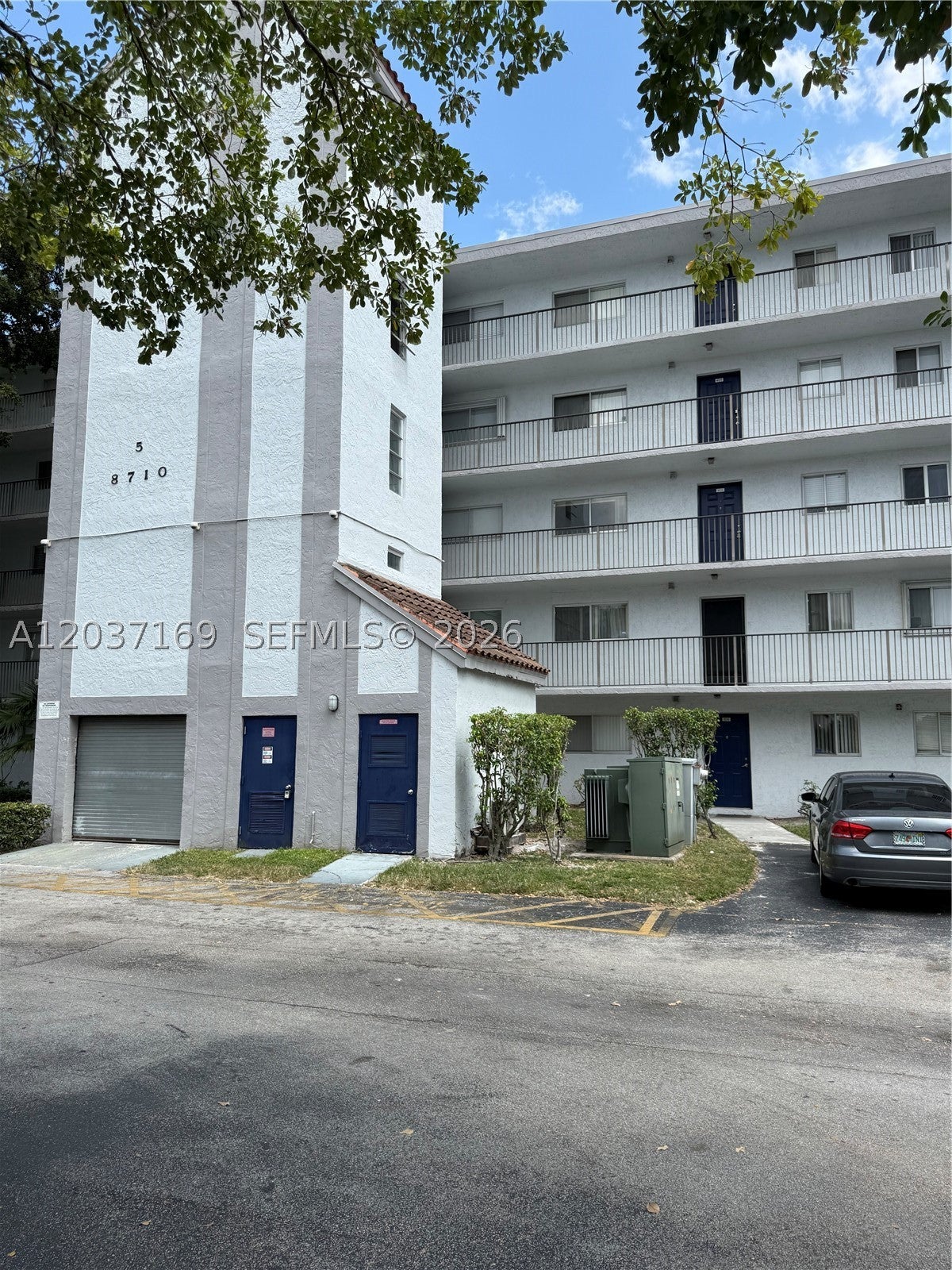 8710 N Sherman Cir 506