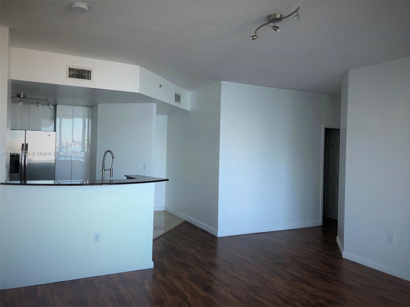 360 CONDO A - Residential Lease