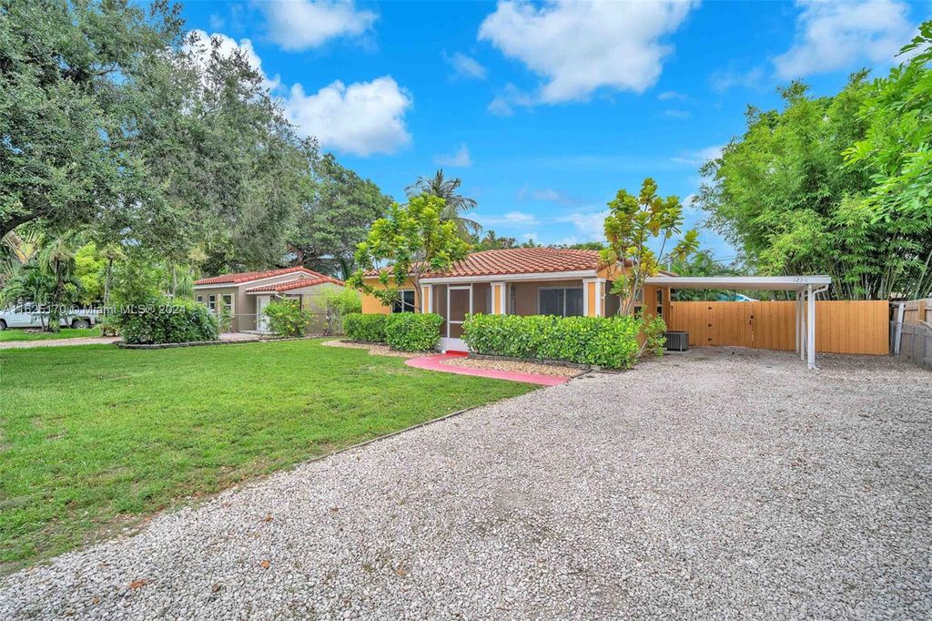 Photo of 1230 SW 29th St, Fort Lauderdale, FL 33315 (MLS # A11625170)