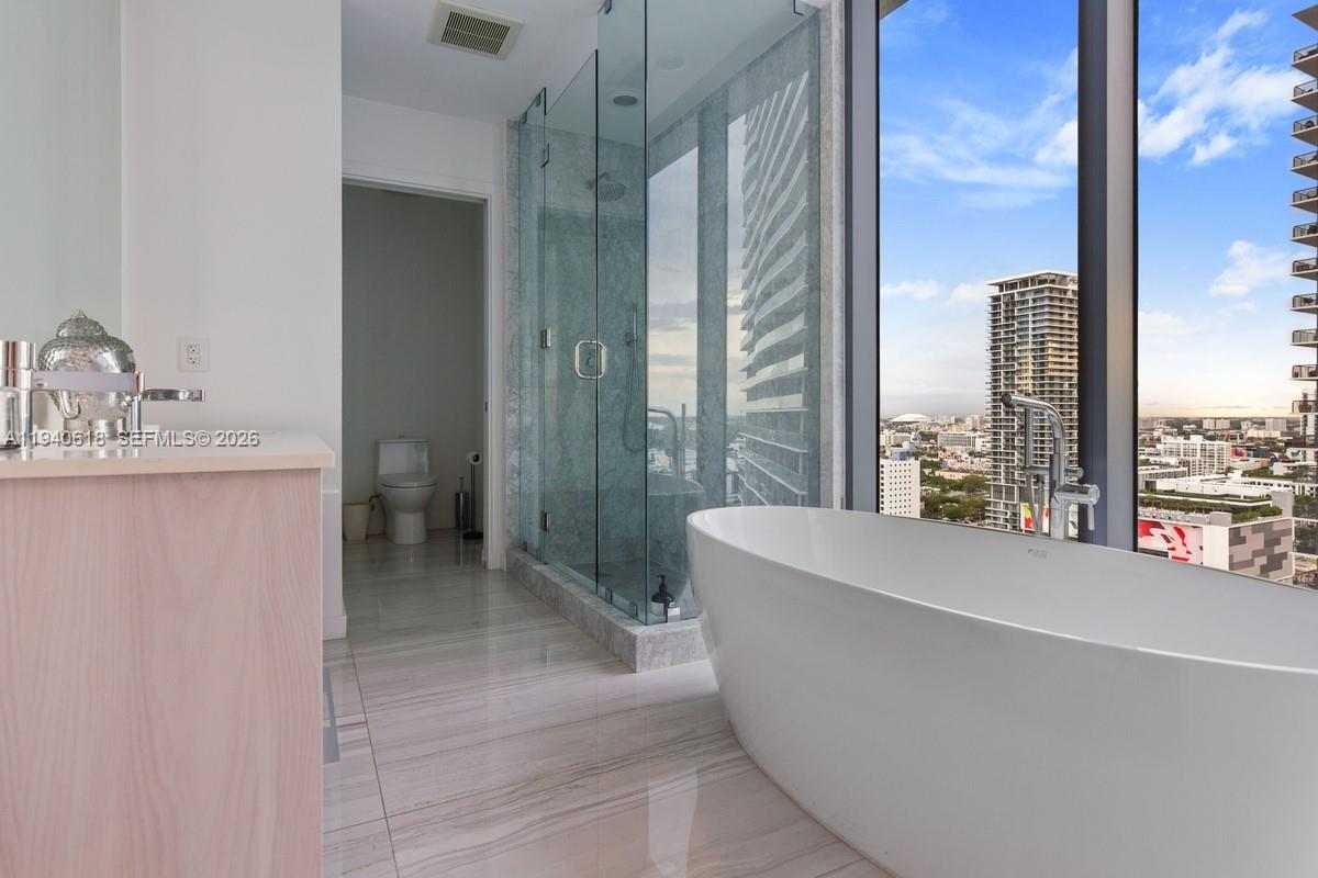 GRAN PARAISO - Residential Lease