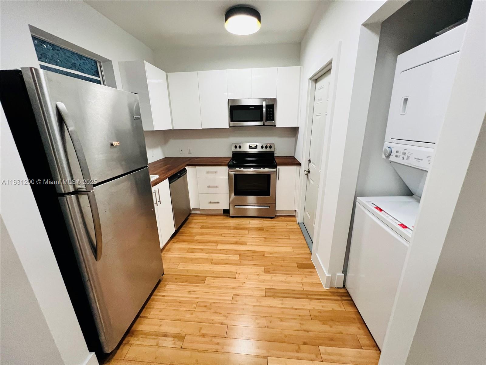 960 Bay Dr 912