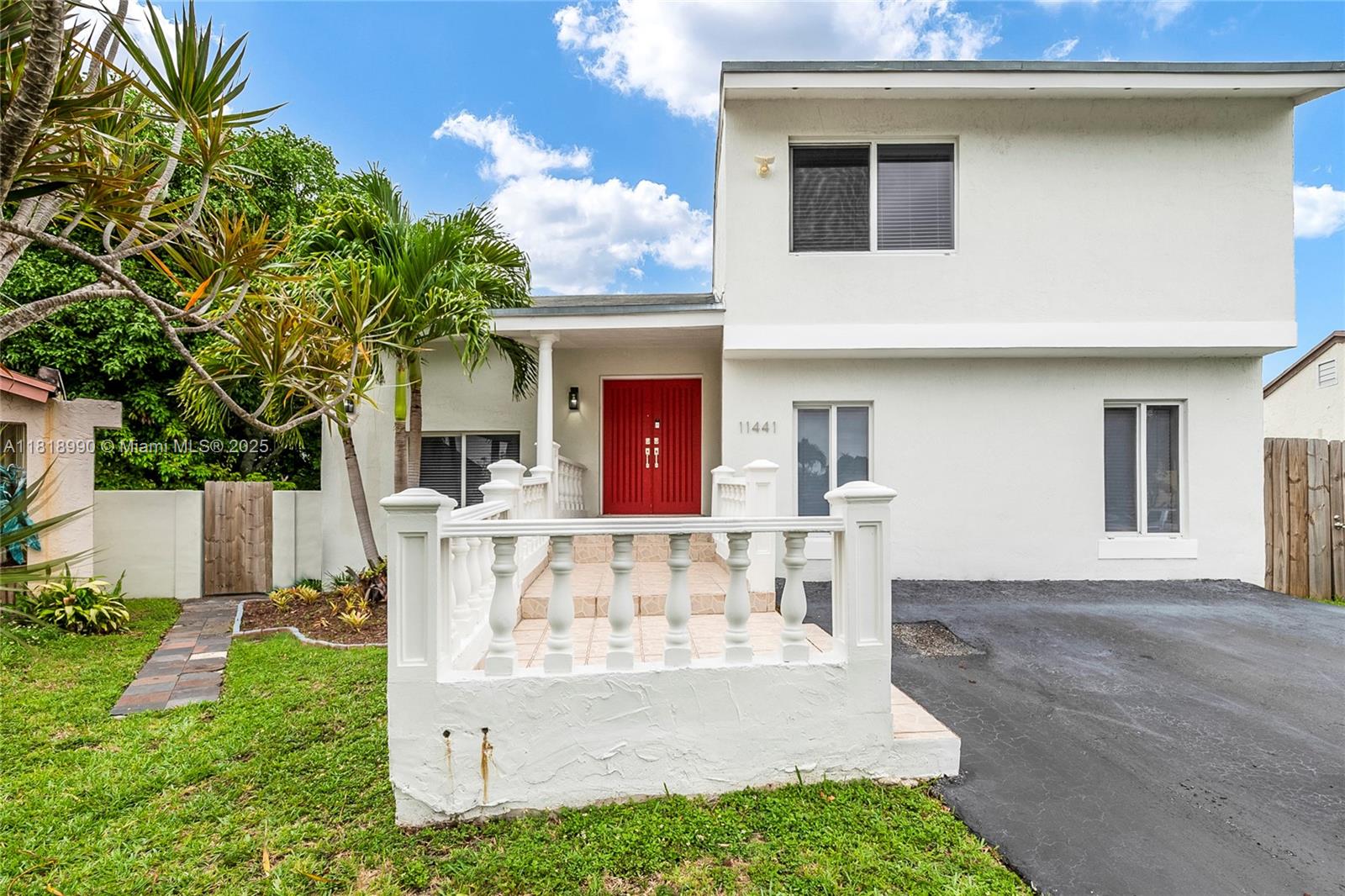 Property for Sale at 11441 Sw 33rd Ln, Miami, Broward County, Florida - Bedrooms: 4 
Bathrooms: 3  - $799,900
