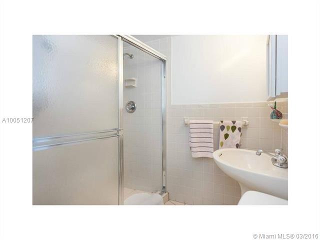 OCTAGON TOWERS - Residential Lease