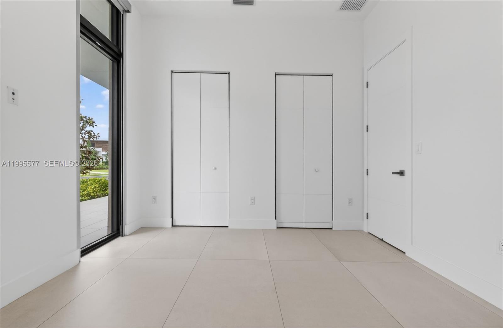 WESTON ESTATES - Residential