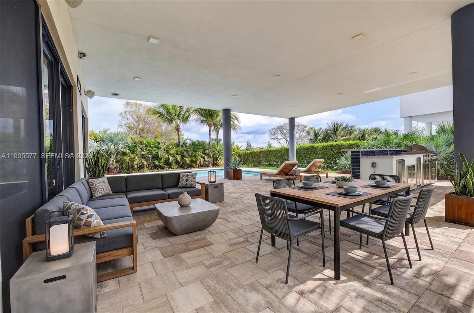 WESTON ESTATES - Residential