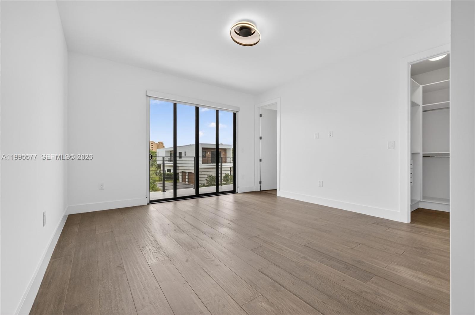 WESTON ESTATES - Residential