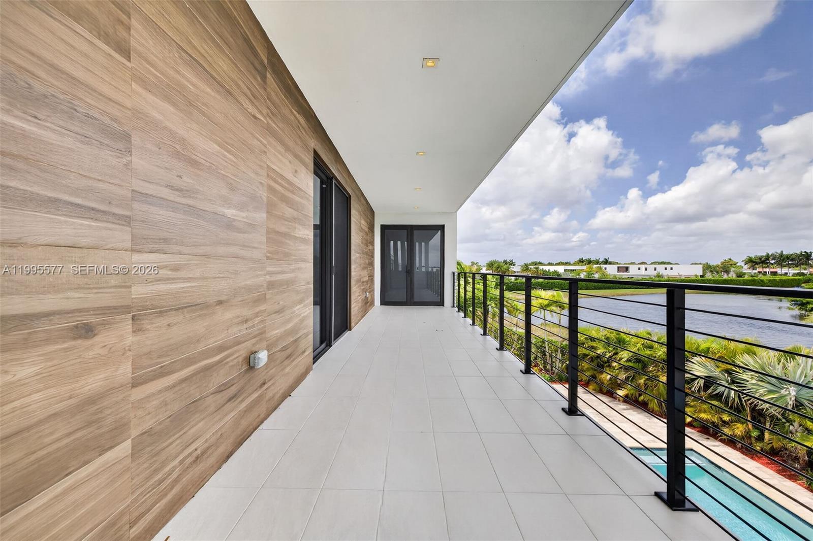 WESTON ESTATES - Residential