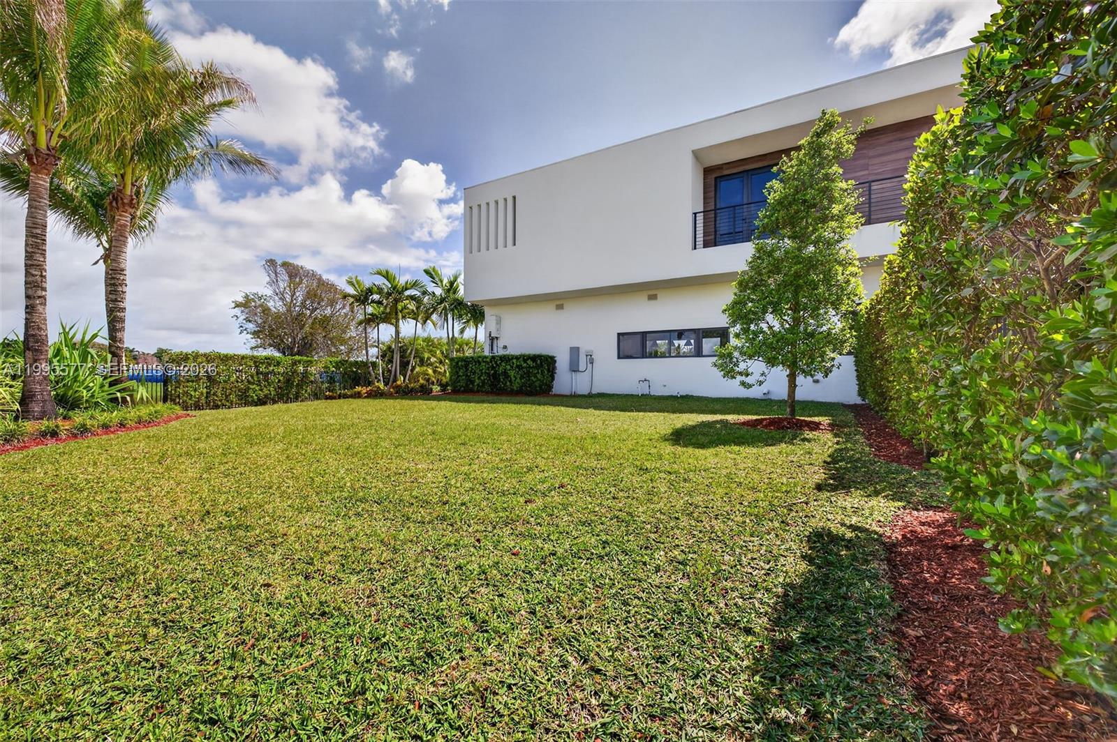 WESTON ESTATES - Residential