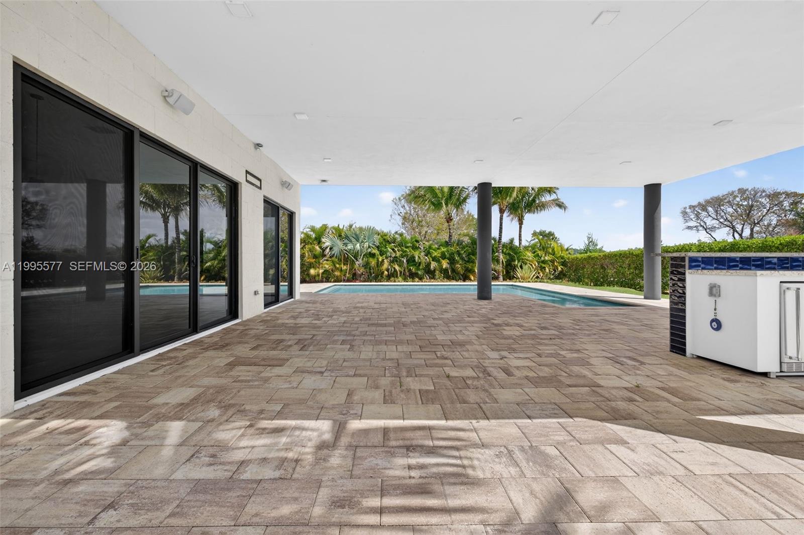 WESTON ESTATES - Residential