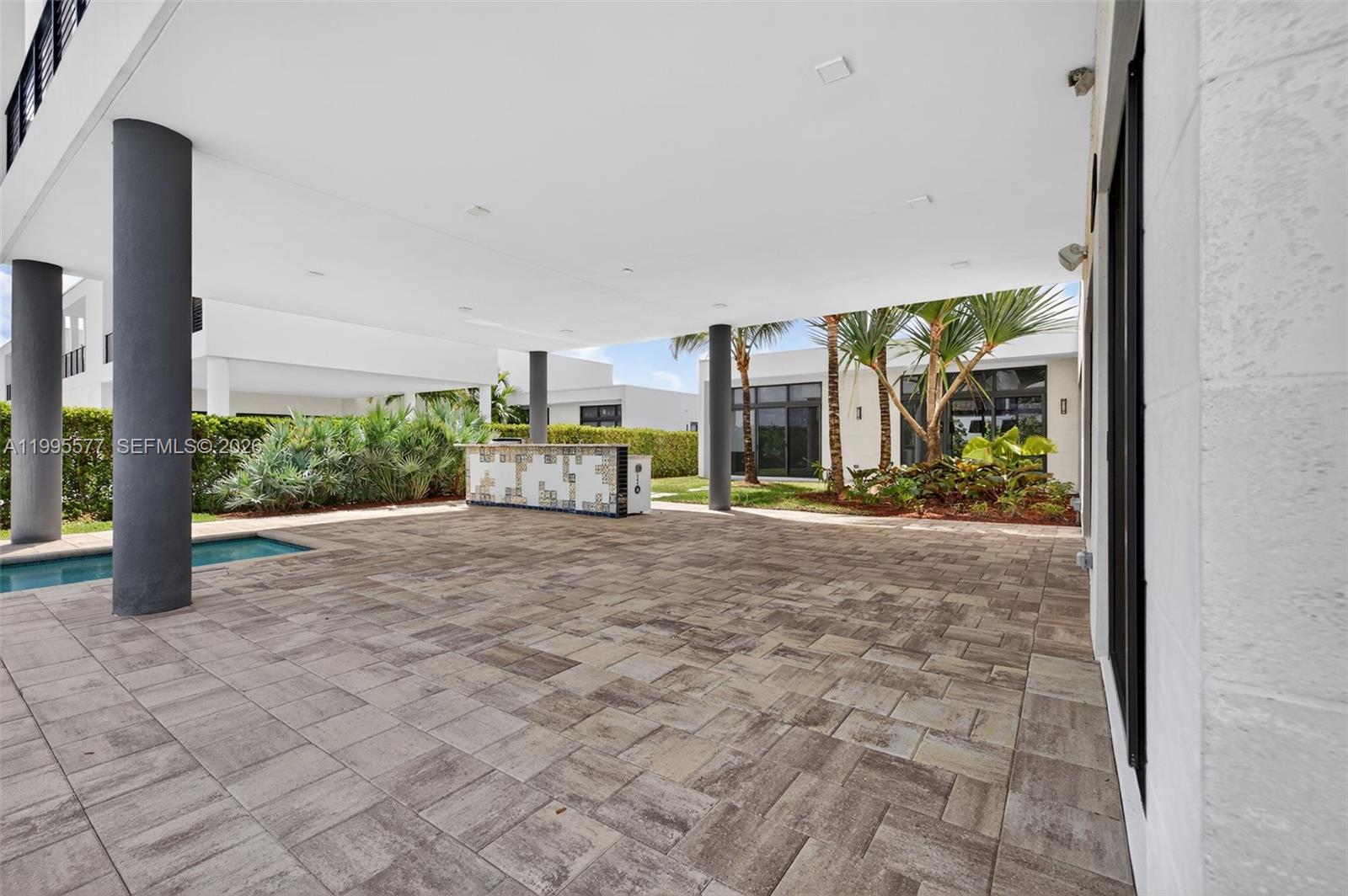 WESTON ESTATES - Residential