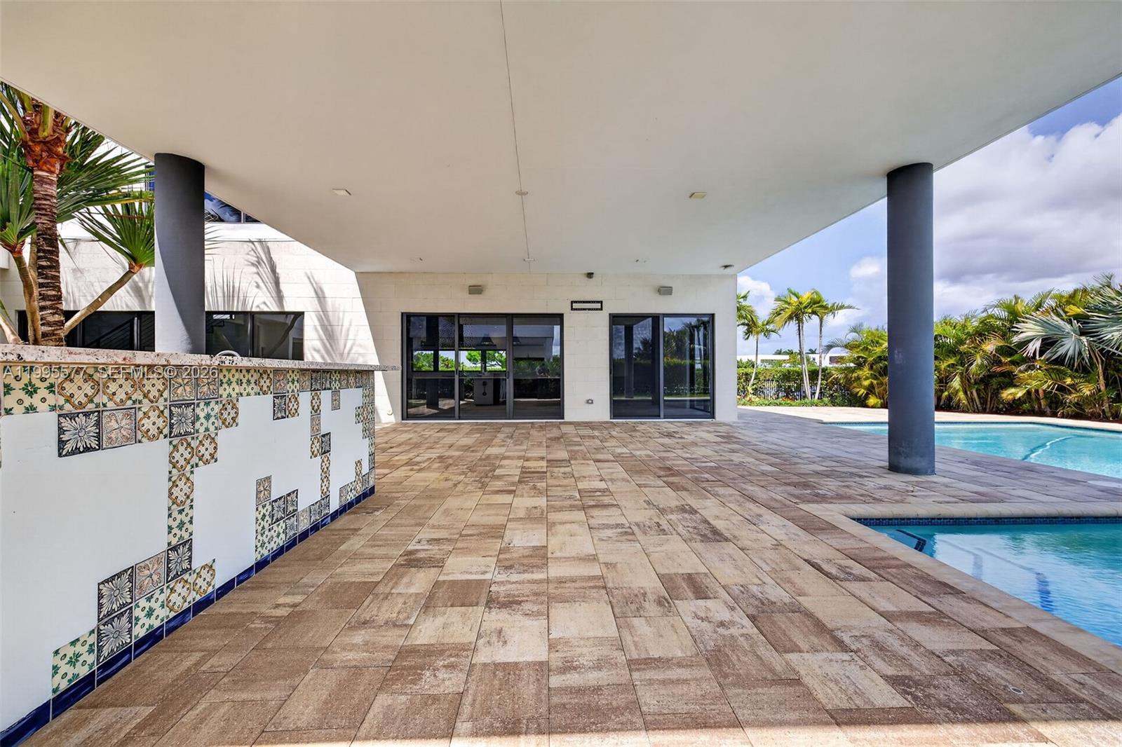 WESTON ESTATES - Residential