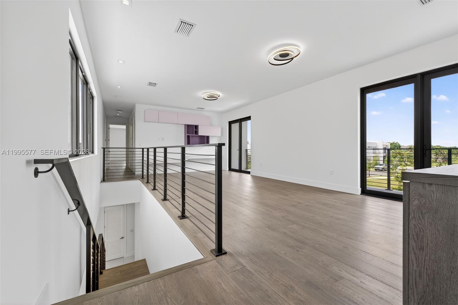 WESTON ESTATES - Residential