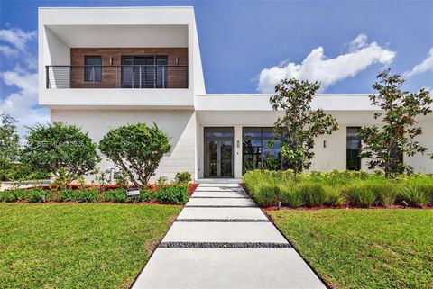 16709 Botaniko Drive North Weston FL 33326