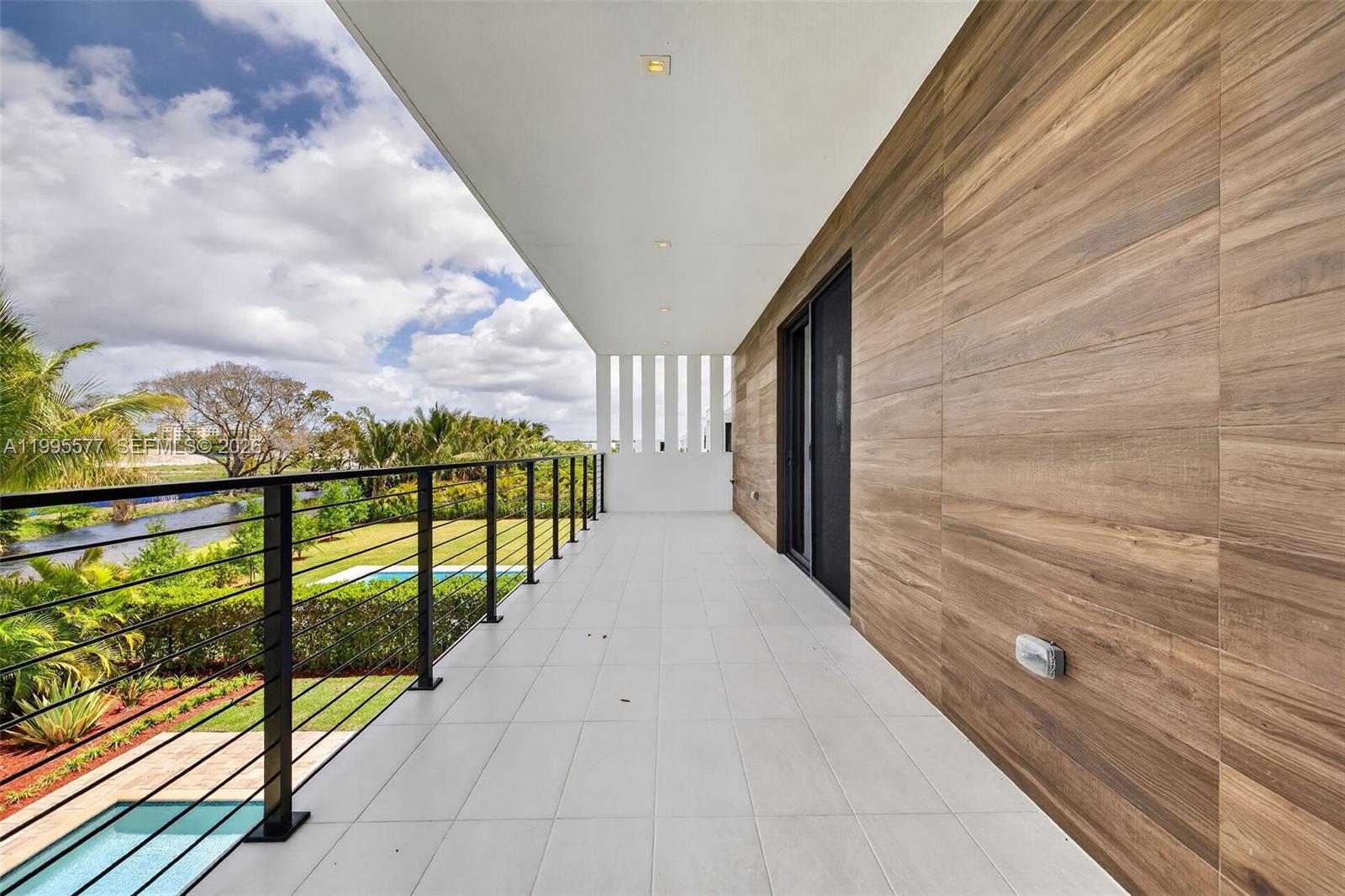 WESTON ESTATES - Residential