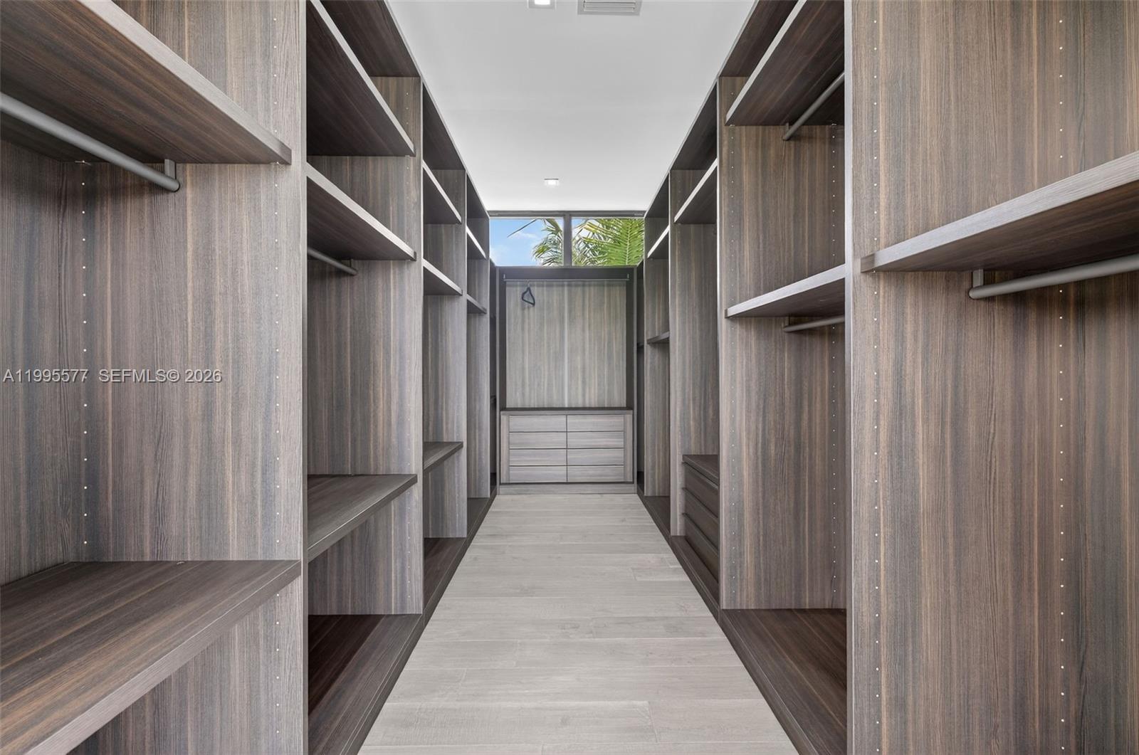 WESTON ESTATES - Residential