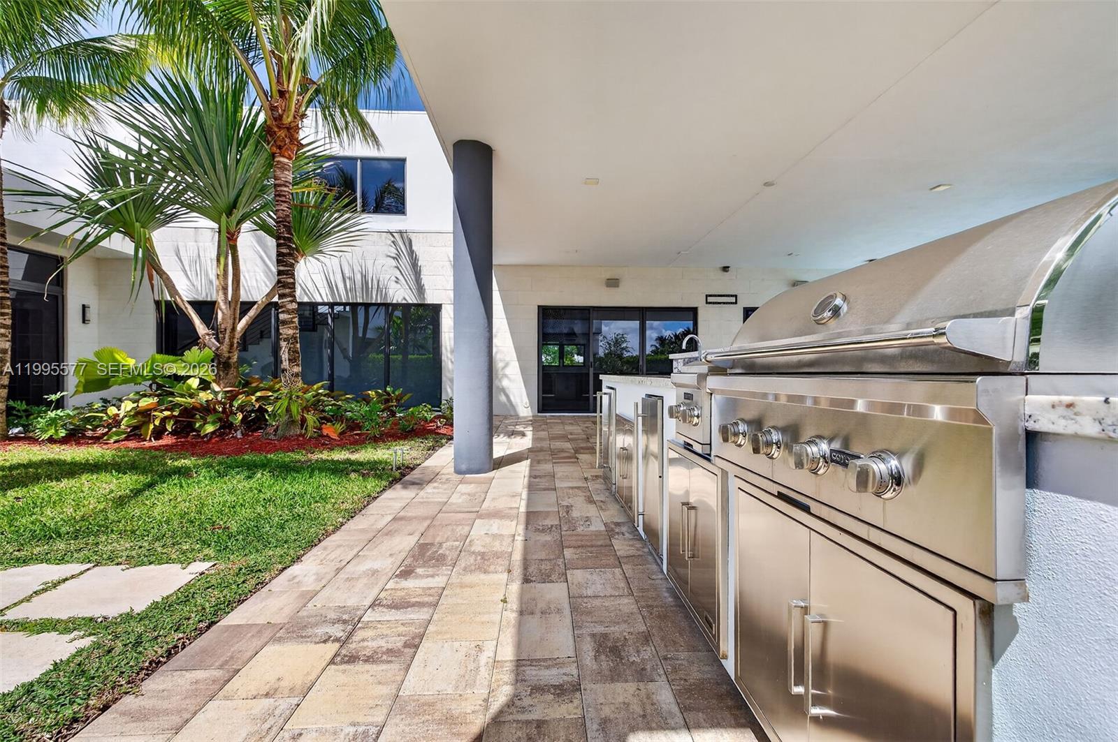 WESTON ESTATES - Residential