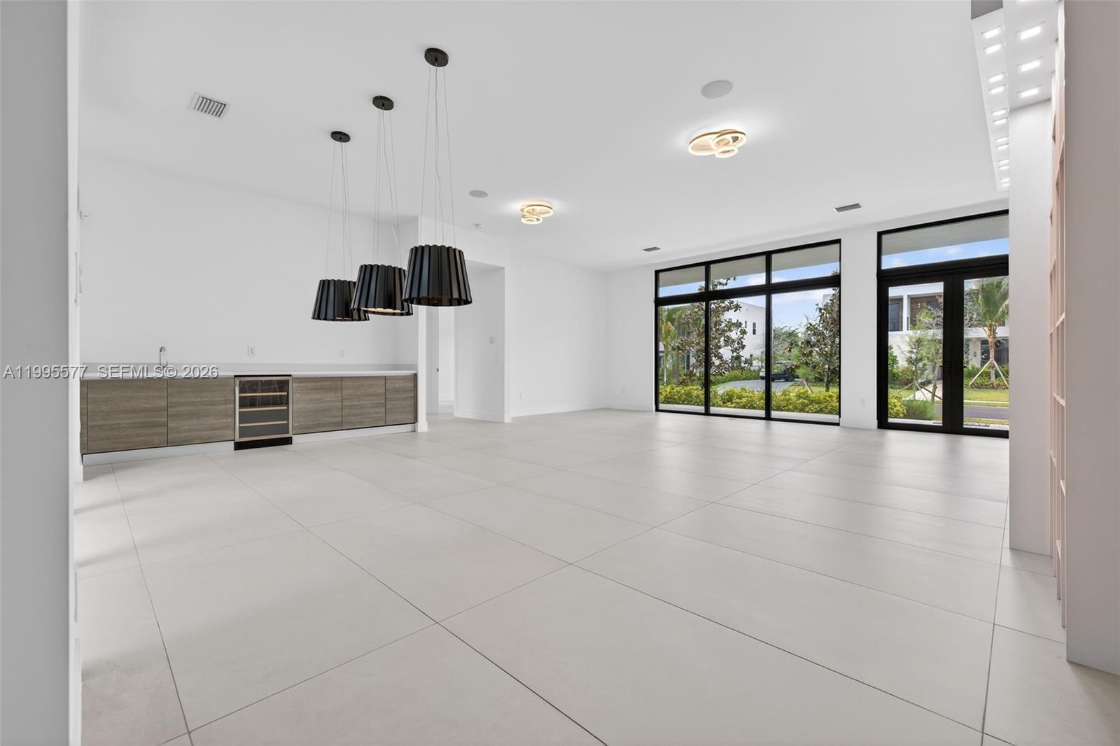 WESTON ESTATES - Residential