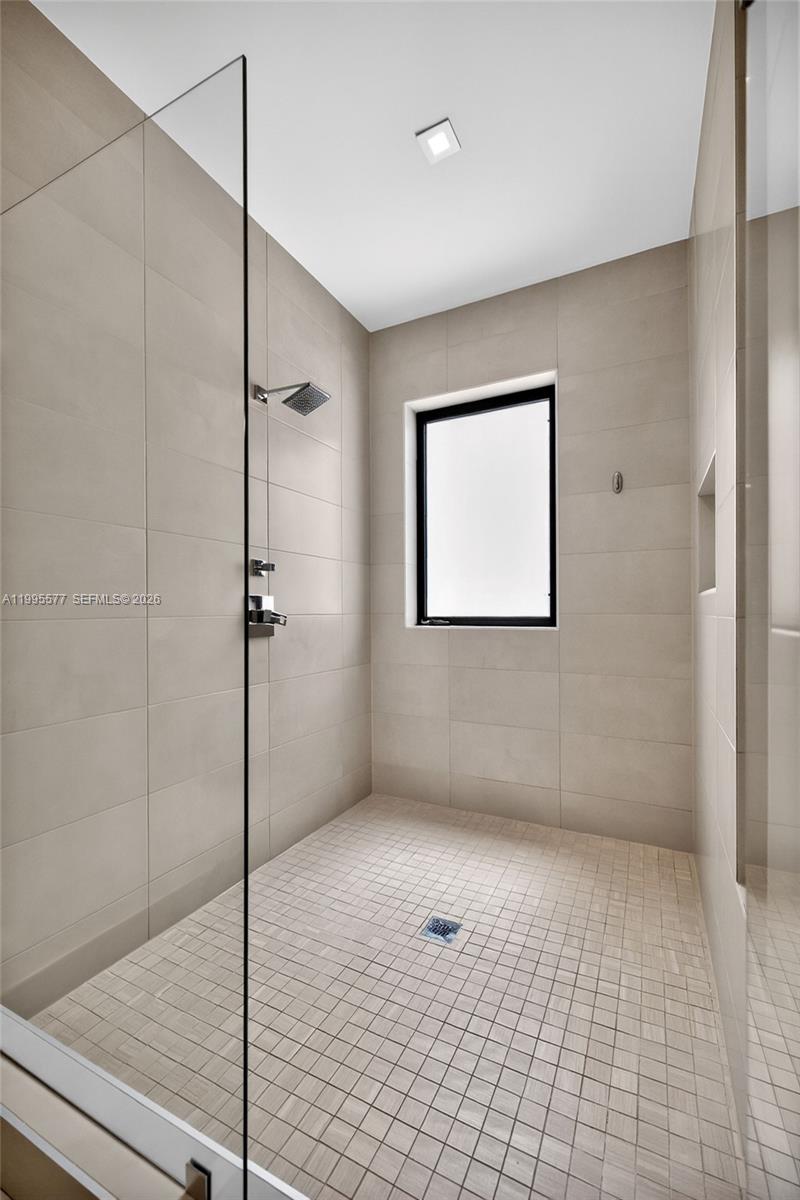 WESTON ESTATES - Residential