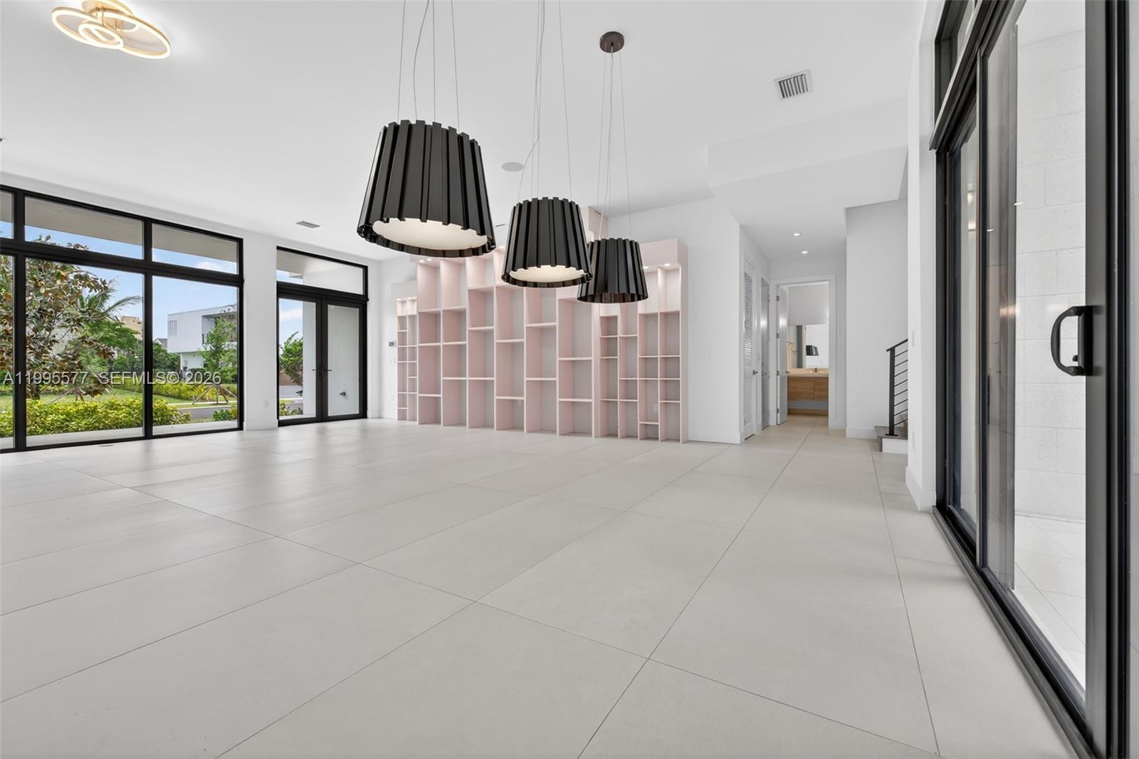 WESTON ESTATES - Residential