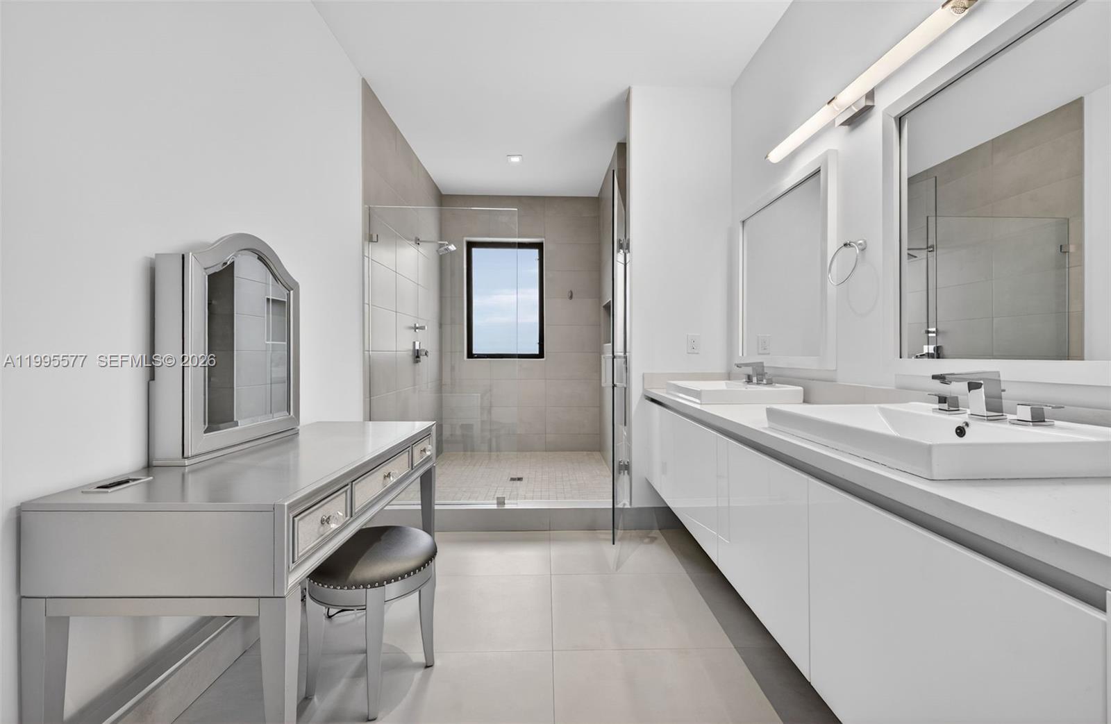 WESTON ESTATES - Residential