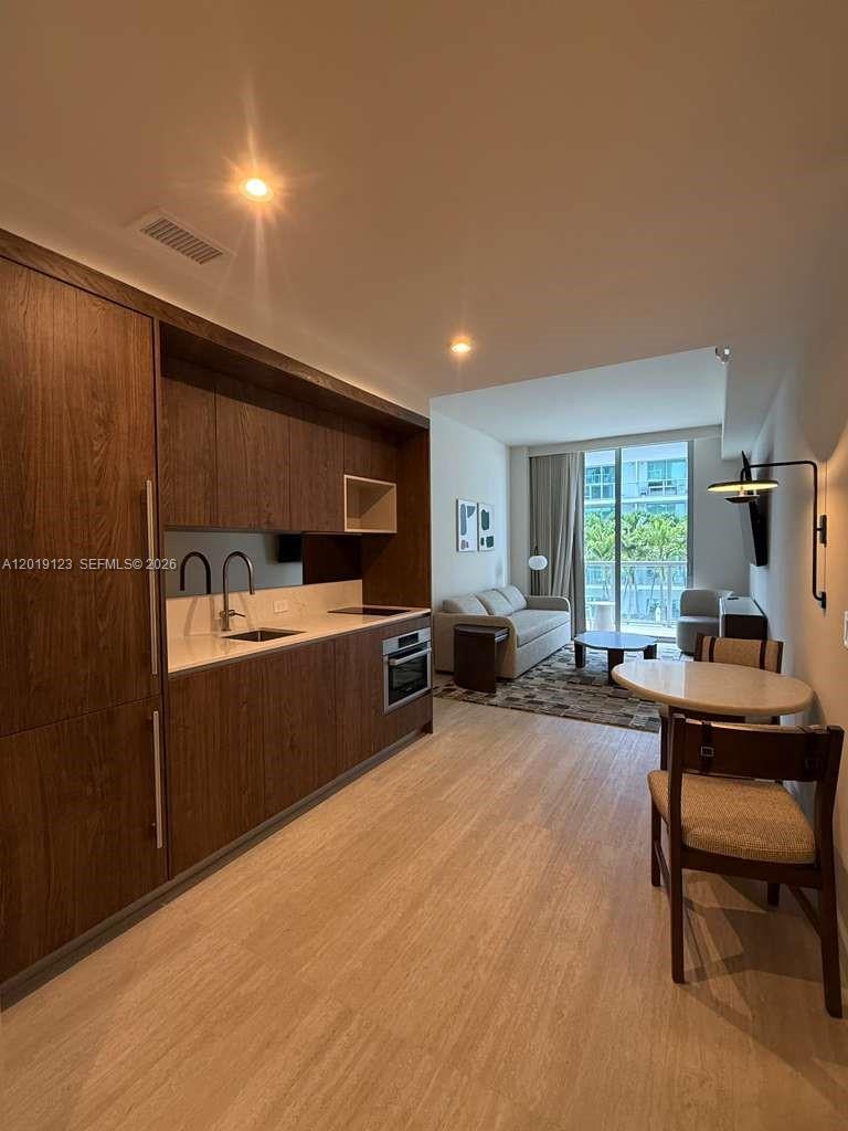 1611 SW 2nd ave 510