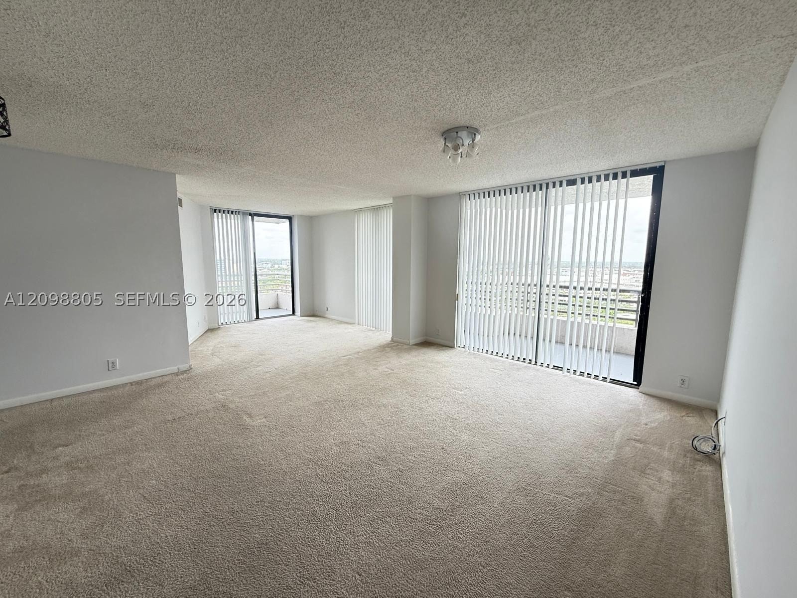 3300 NE 191st St 1801, Aventura, FL, 33180/$381,300 1 3300 NE 191st St 1801
