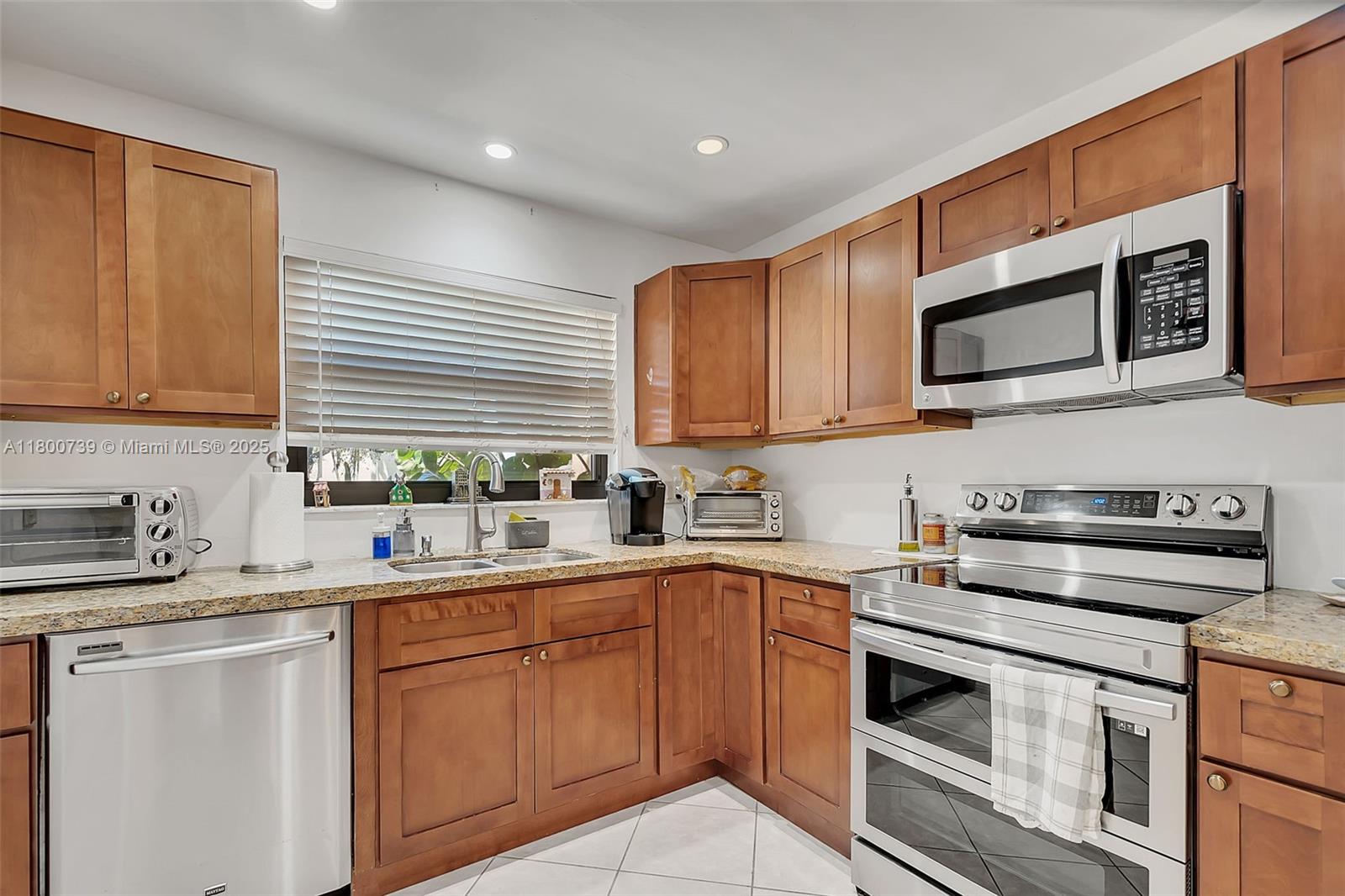 WESTVIEW CONDOMINIUM NO T - Residential