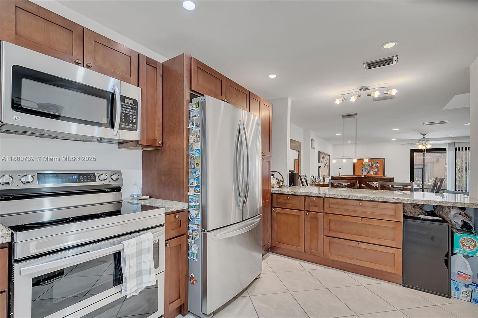 WESTVIEW CONDOMINIUM NO T - Residential