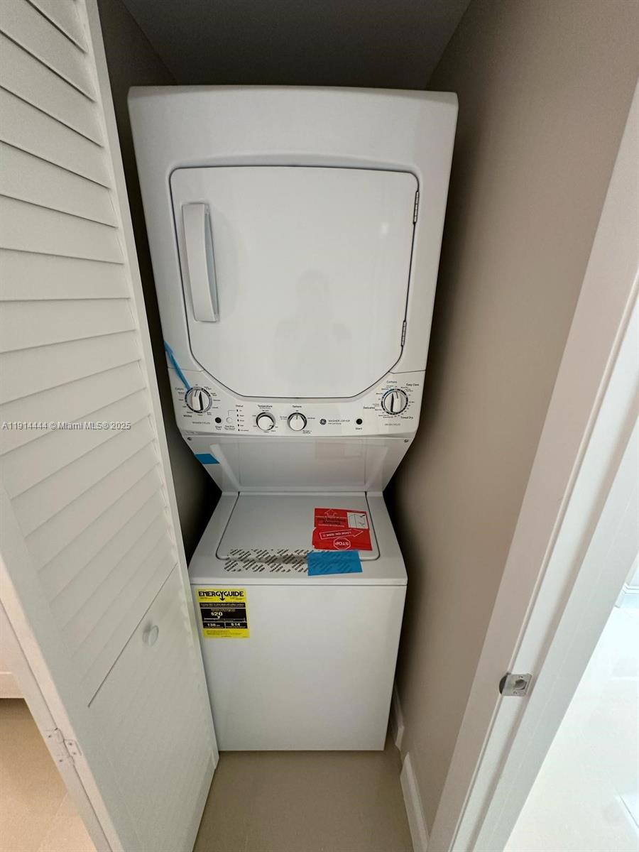 INVERWOOD CONDO - Residential