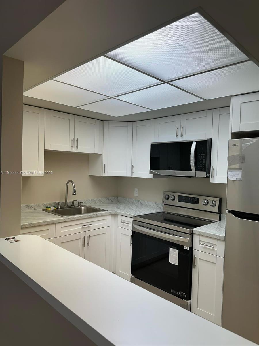 INVERWOOD CONDO - Residential