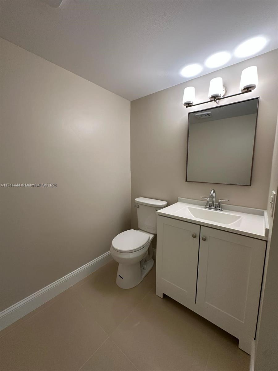 INVERWOOD CONDO - Residential