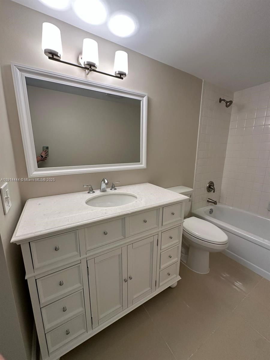 INVERWOOD CONDO - Residential