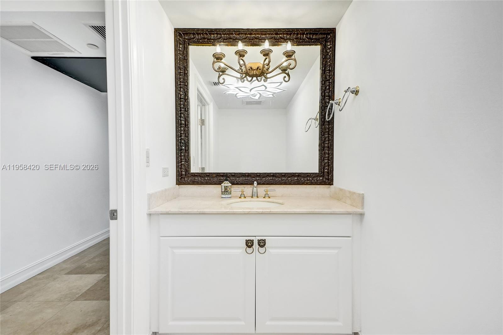 THE PENINSULA CONDO - Residential