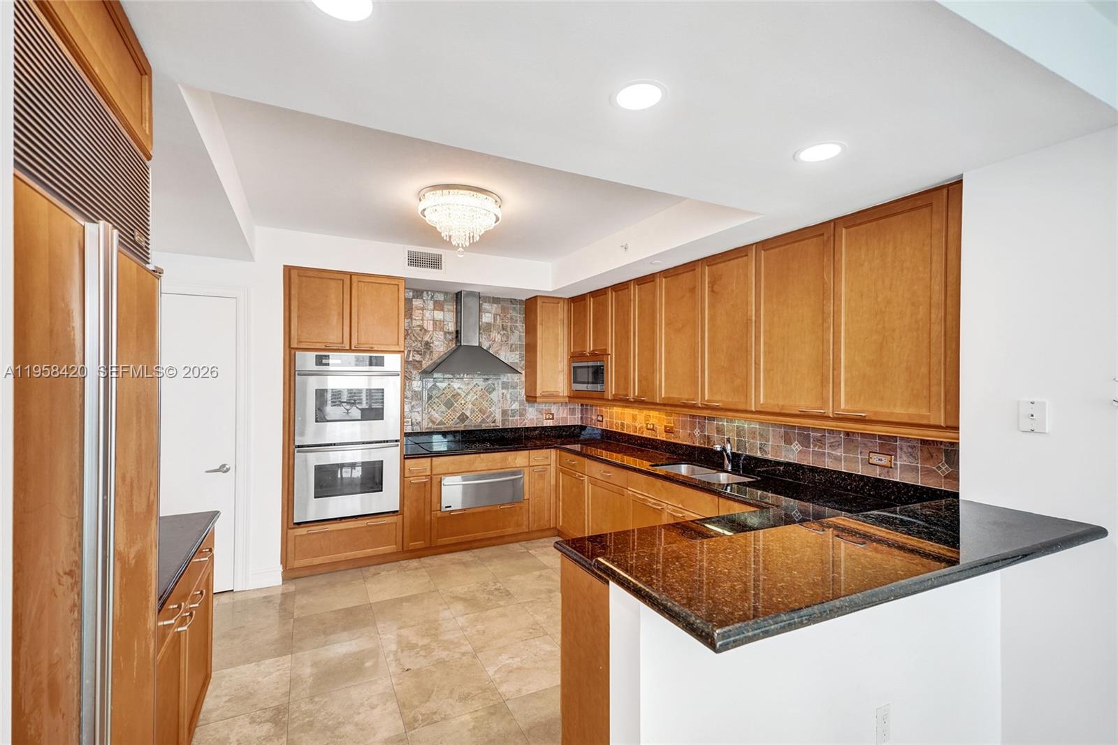 THE PENINSULA CONDO - Residential