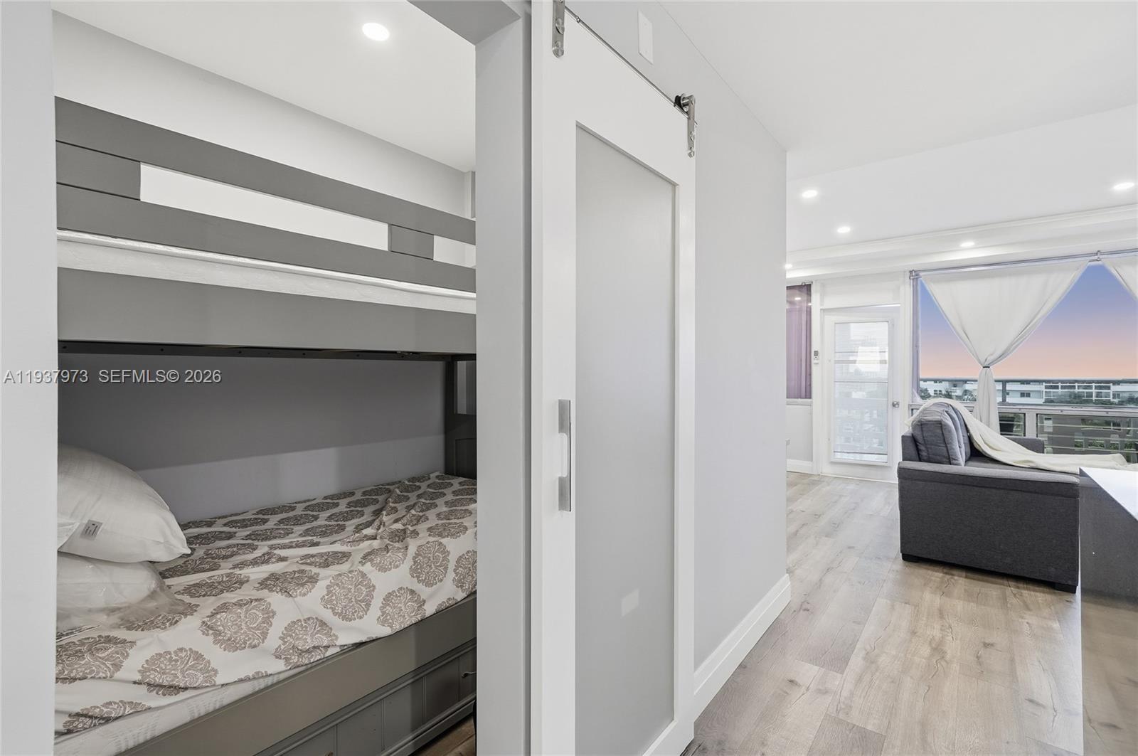 BREAKWATER TOWERS CO-OP - Residential