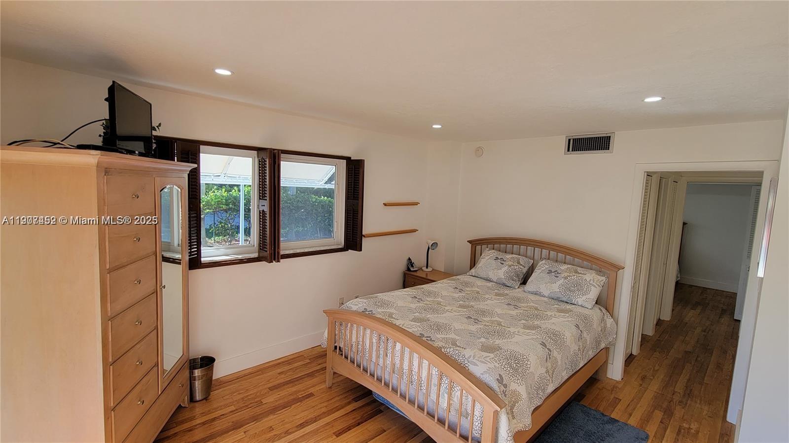 CASA DEL MAR CONDO - Residential Lease