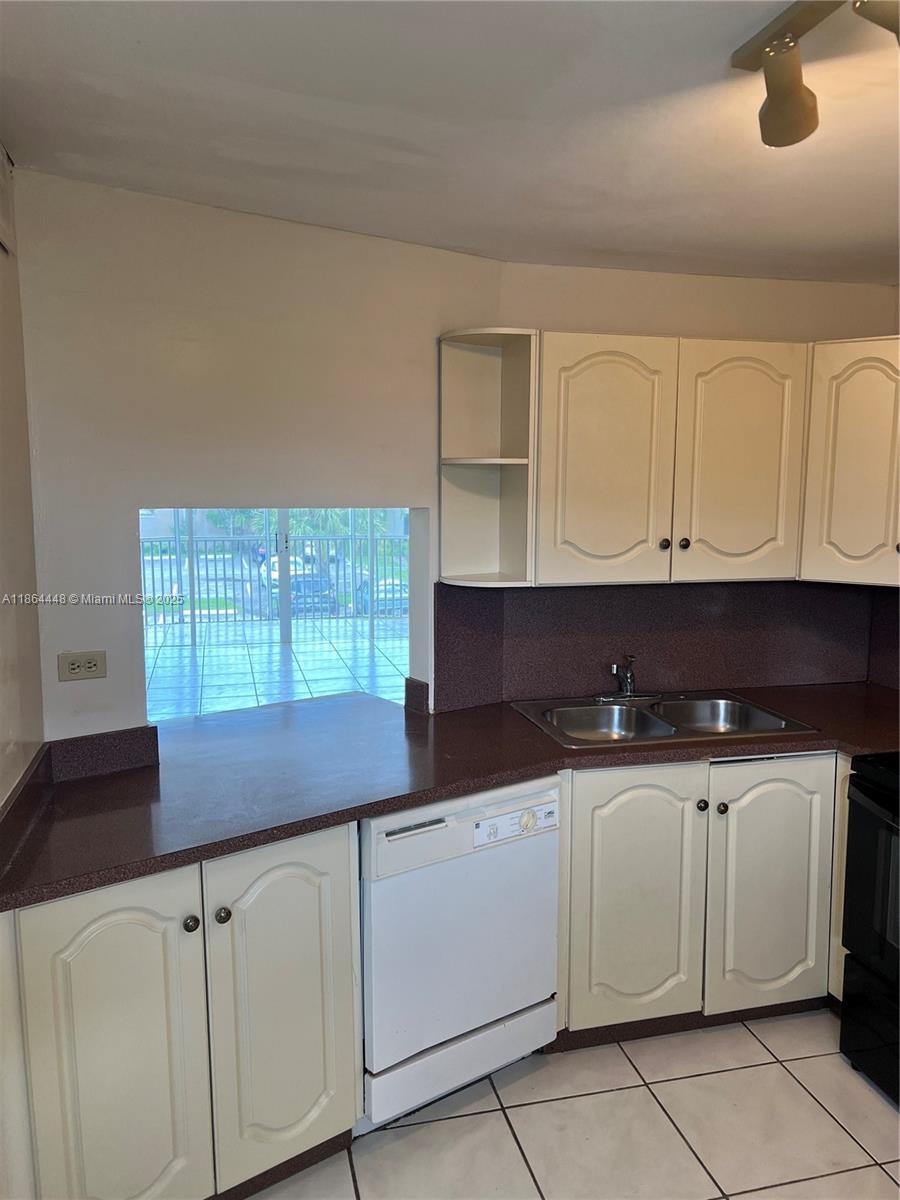 JADE WINDS GROUP ALLAMAND - Residential