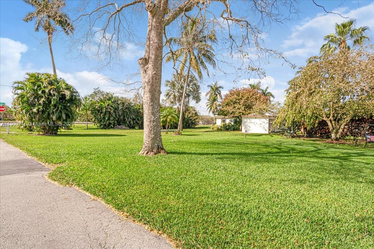 EVERGLADE LAND SALES CO - Residential