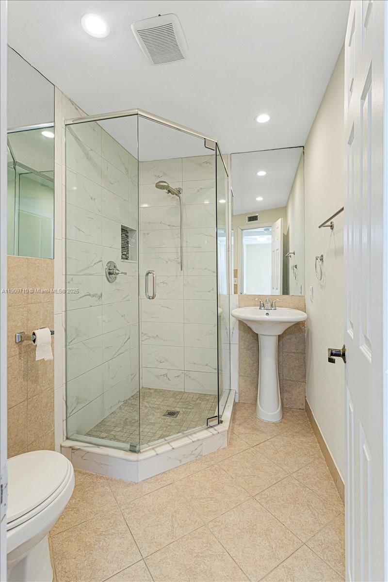 EVERGLADE LAND SALES CO - Residential