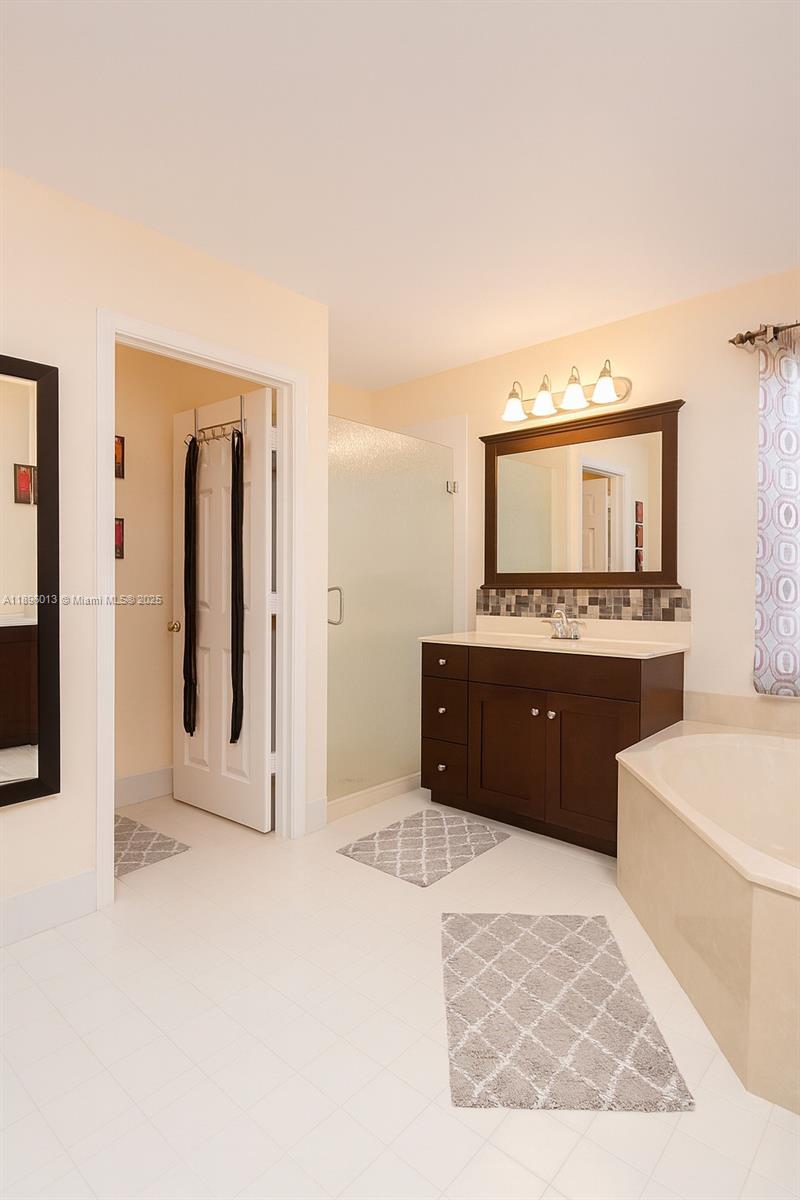 SILVER SHORES (PARCELS A - Residential