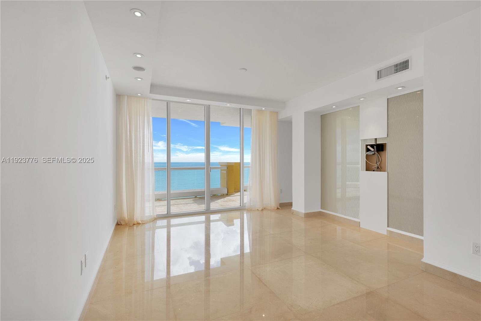 ACQUALINA OCEAN RESIDENCE - Residential