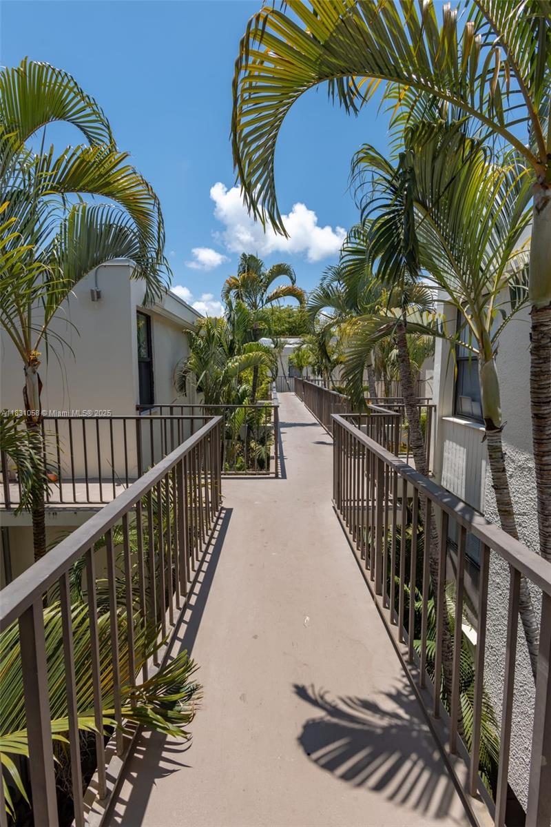 20350 W Country Club Dr PH24-4