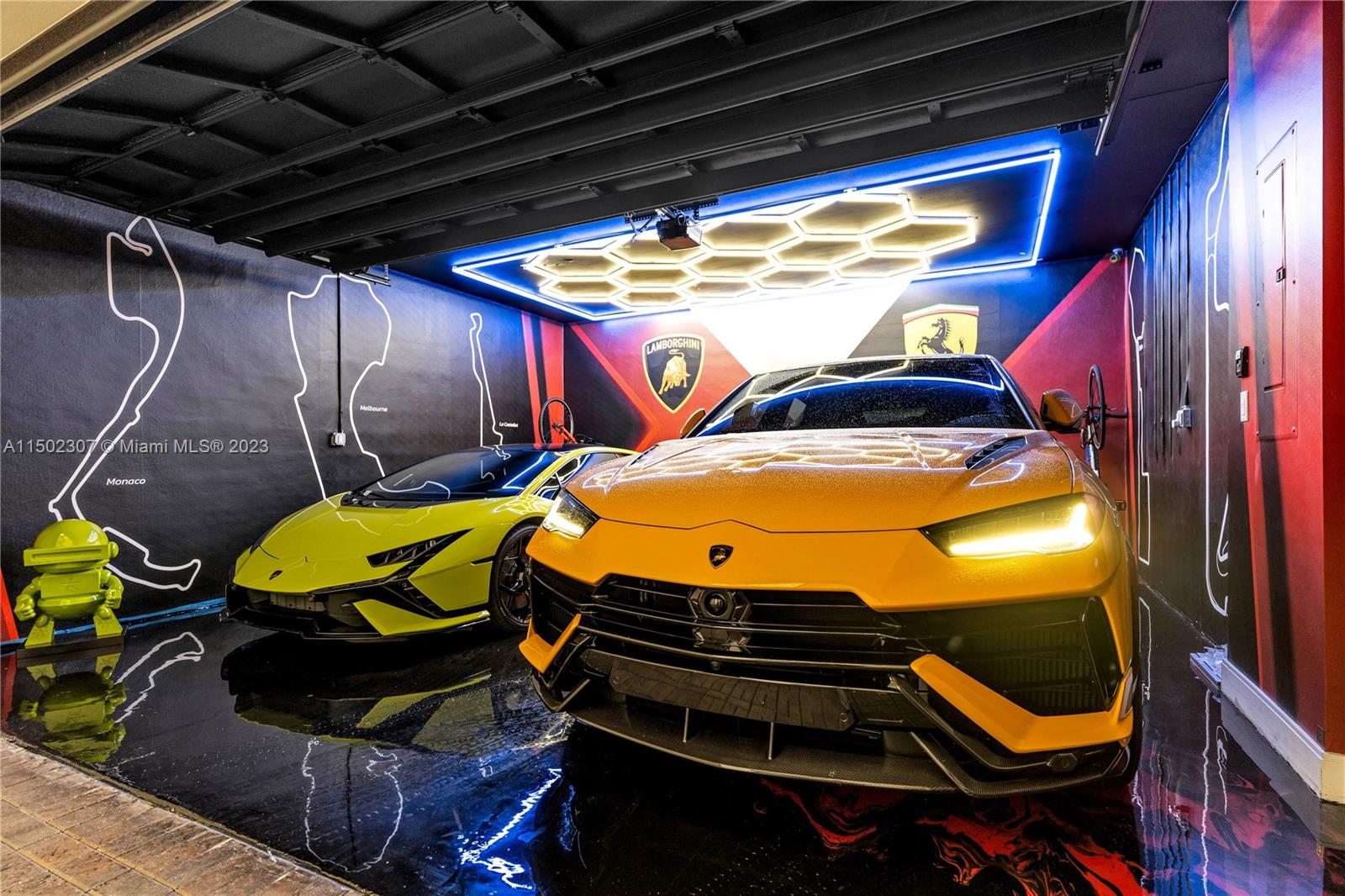 DOWNTOWN DORAL SOUTH PHAS - Residential