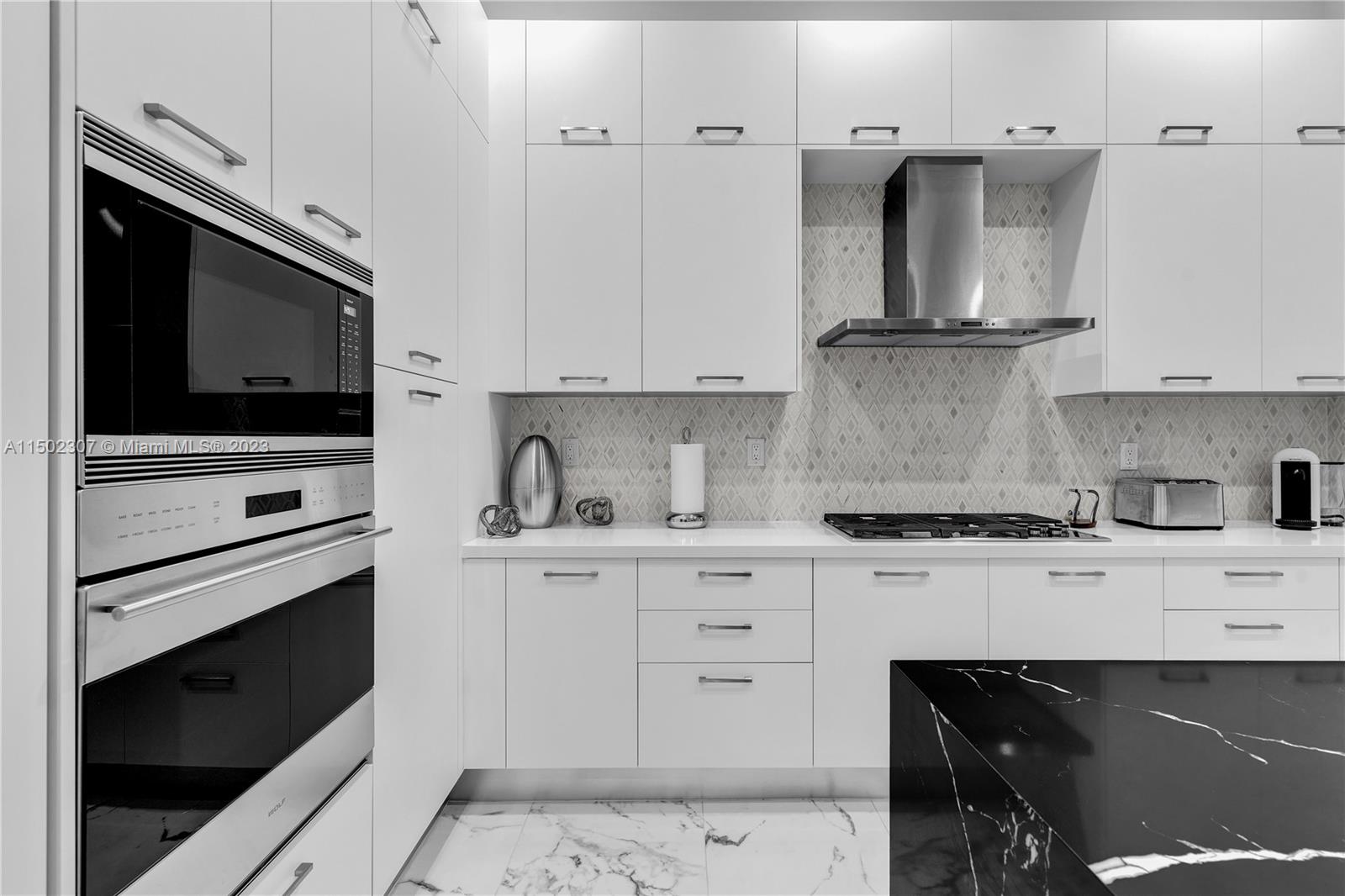 DOWNTOWN DORAL SOUTH PHAS - Residential